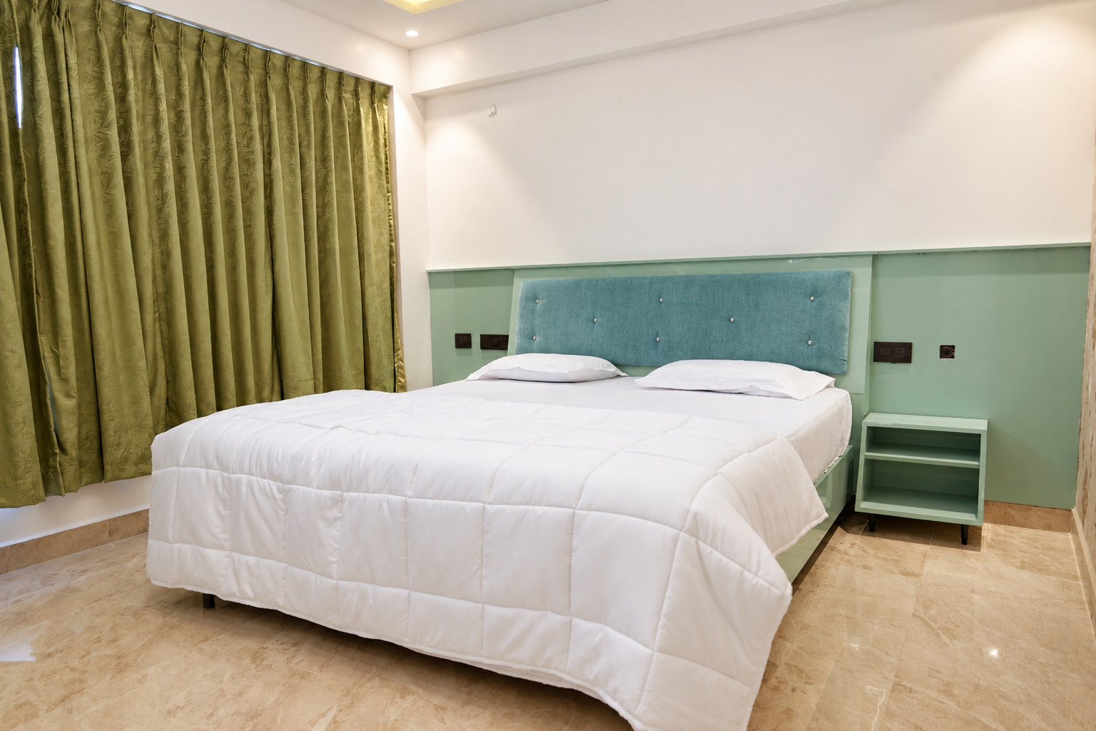 Deluxe Room at Sekaran Residency, Perumbakkam